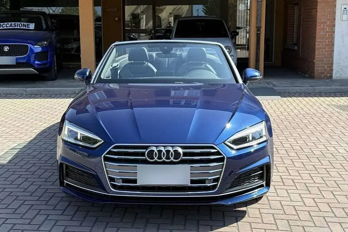 Usata Audi A5 Cabriolet Sport 190 CV (139 kW) 2018 Blu/azzurro Cabrio