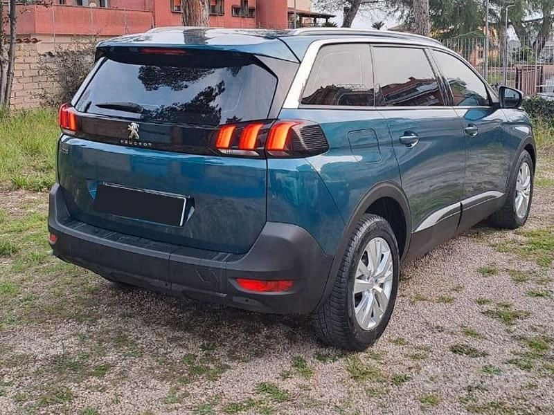 Usata Peugeot 5008 Allure 131 CV (96 kW) 2019 Blu SUV