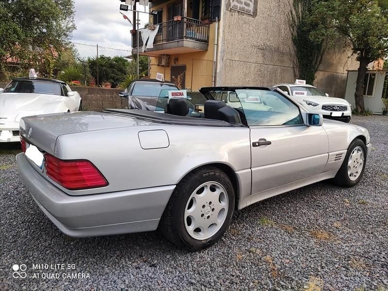 Usata Mercedes SL300 231 CV (169 kW) 1992 Argento Cabrio