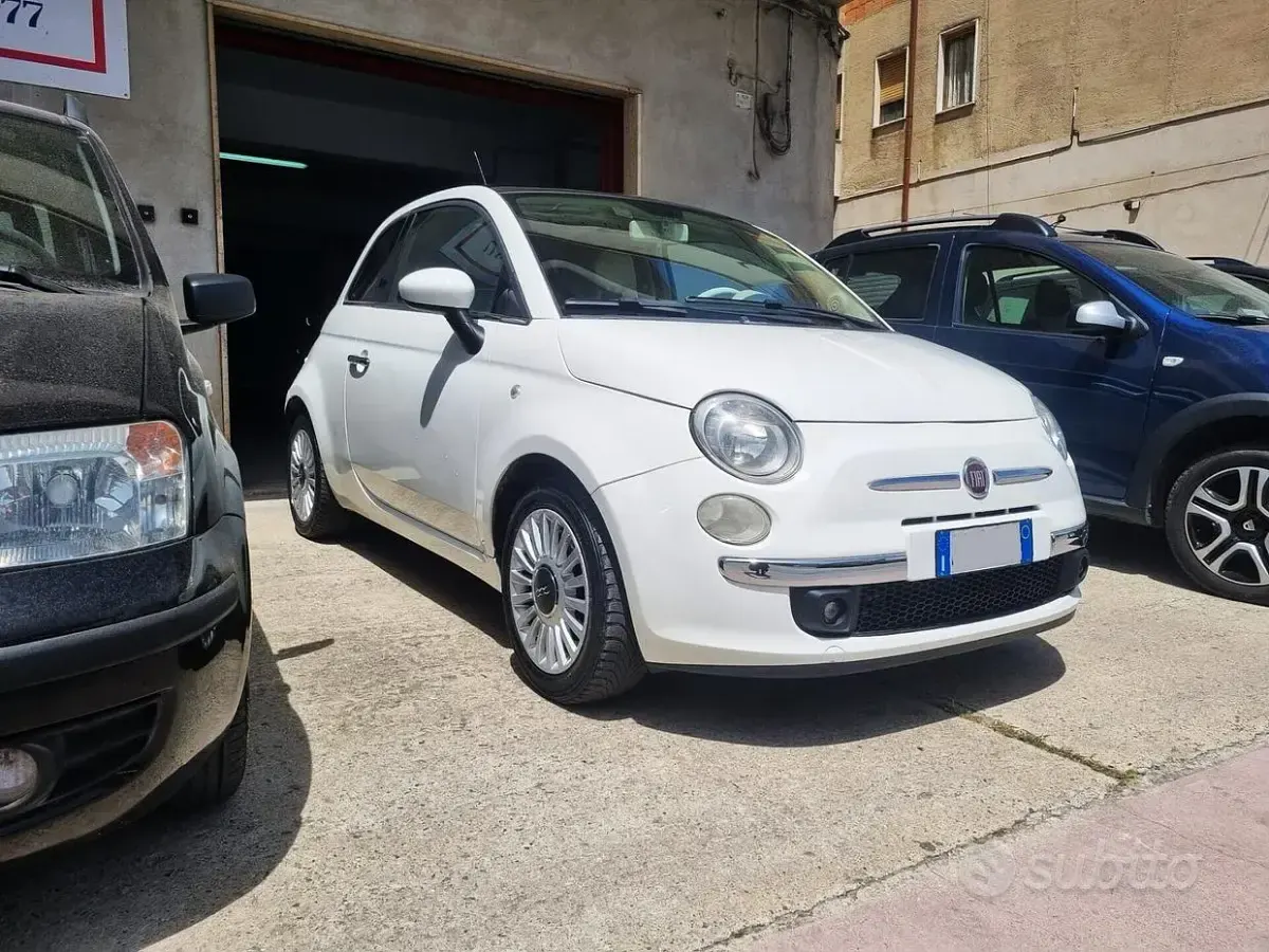 Usata Fiat 500 Lounge 69 CV (50 kW) 2008 Bianco Berlina
