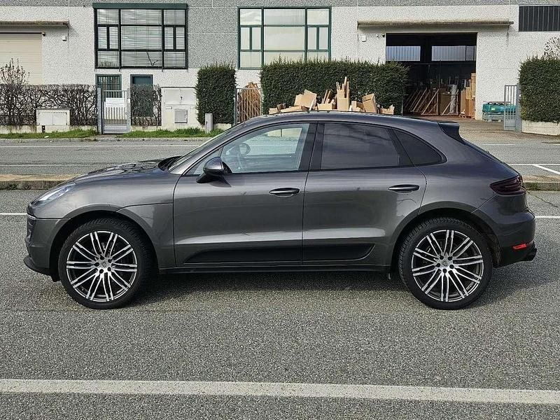 Usata Porsche Macan 252 CV (185 kW) 2018 Agate grey metallic SUV