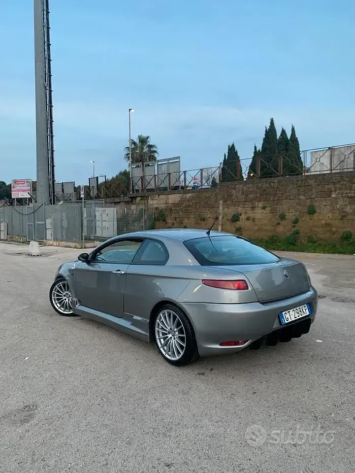 Usata Alfa Romeo GT Distinctive 150 CV (110 kW) 2008 Grigio Coupé