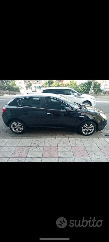 Usata Alfa Romeo Giulietta 105 CV (77 kW) 2013 Nero Utilitaria