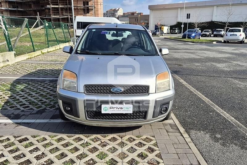 Usata Ford Fusion 80 CV (58 kW) 2007 Grigio Utilitaria