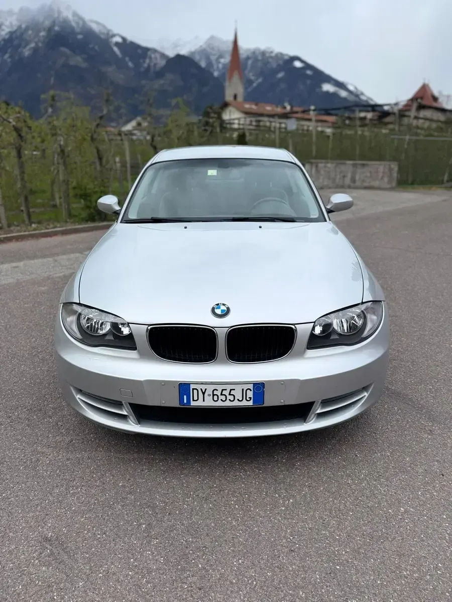 Usata BMW 120 M Sport 176 CV (129 kW) 2009 Grigio Utilitaria