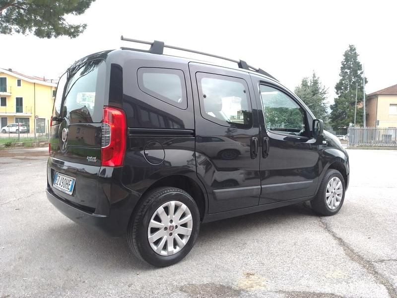 Usata Fiat Qubo Dynamic 77 CV (56 kW) 2015 Grigio Monovolume