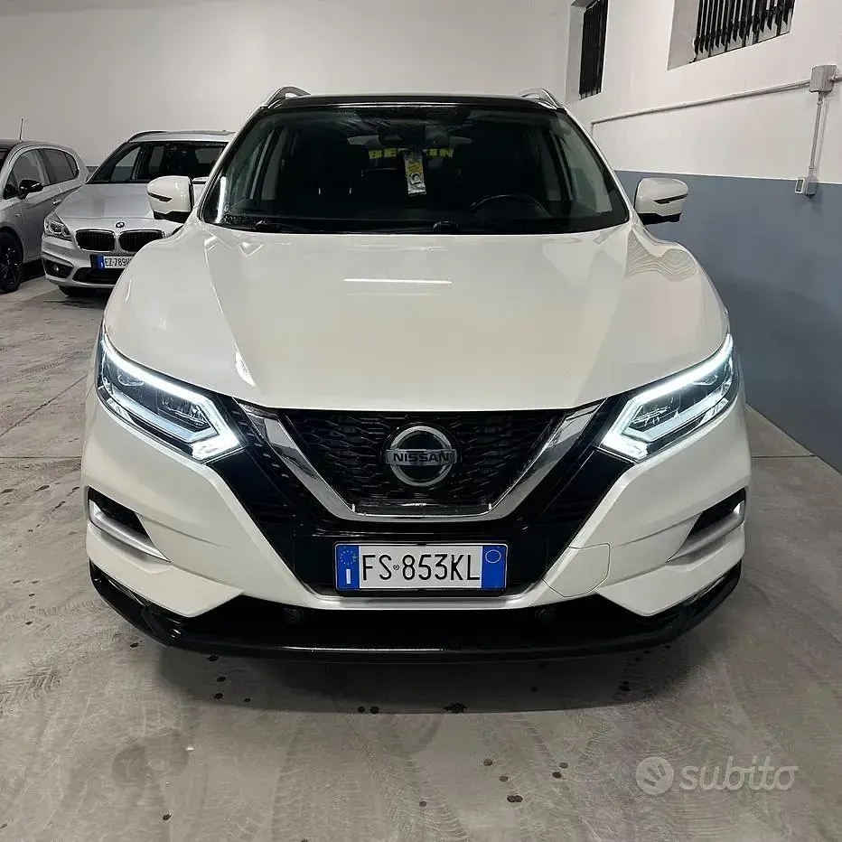 Usata Nissan Qashqai Tekna 116 CV (85 kW) 2018 Bianco SUV