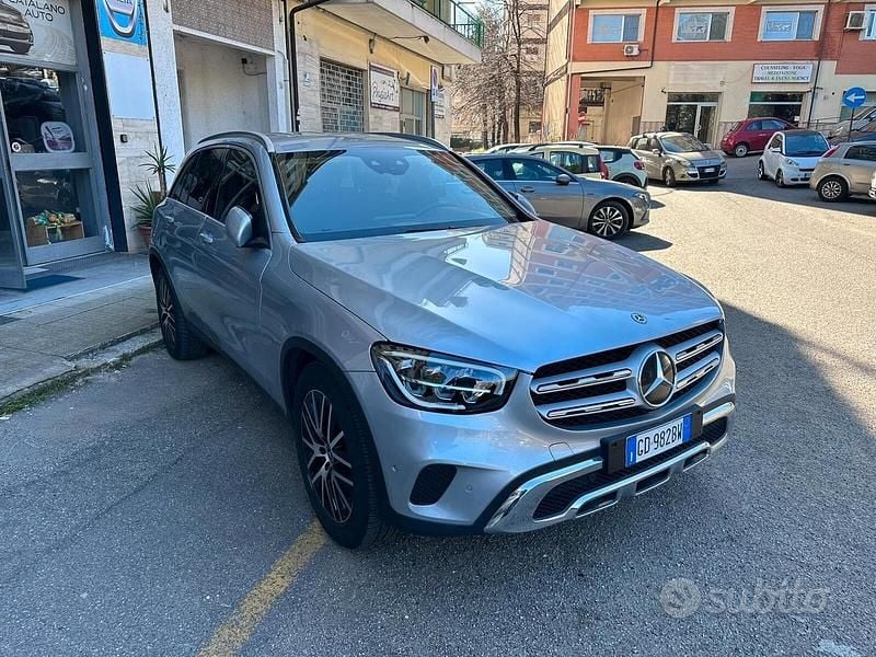 Usata Mercedes GLC220 194 CV (142 kW) 2021 Grigio SUV