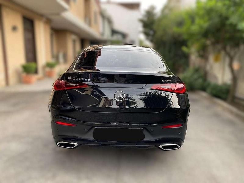 Usata Mercedes GLC300e AMG Line Premium 333 CV (244 kW) 2023 Nero Coupé