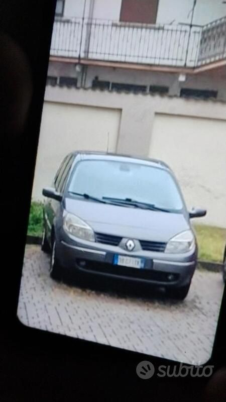 Grigio Usata 2007 Renault Scénic II Monovolume | 1500 € (Buon prezzo) - Immagine 1/2