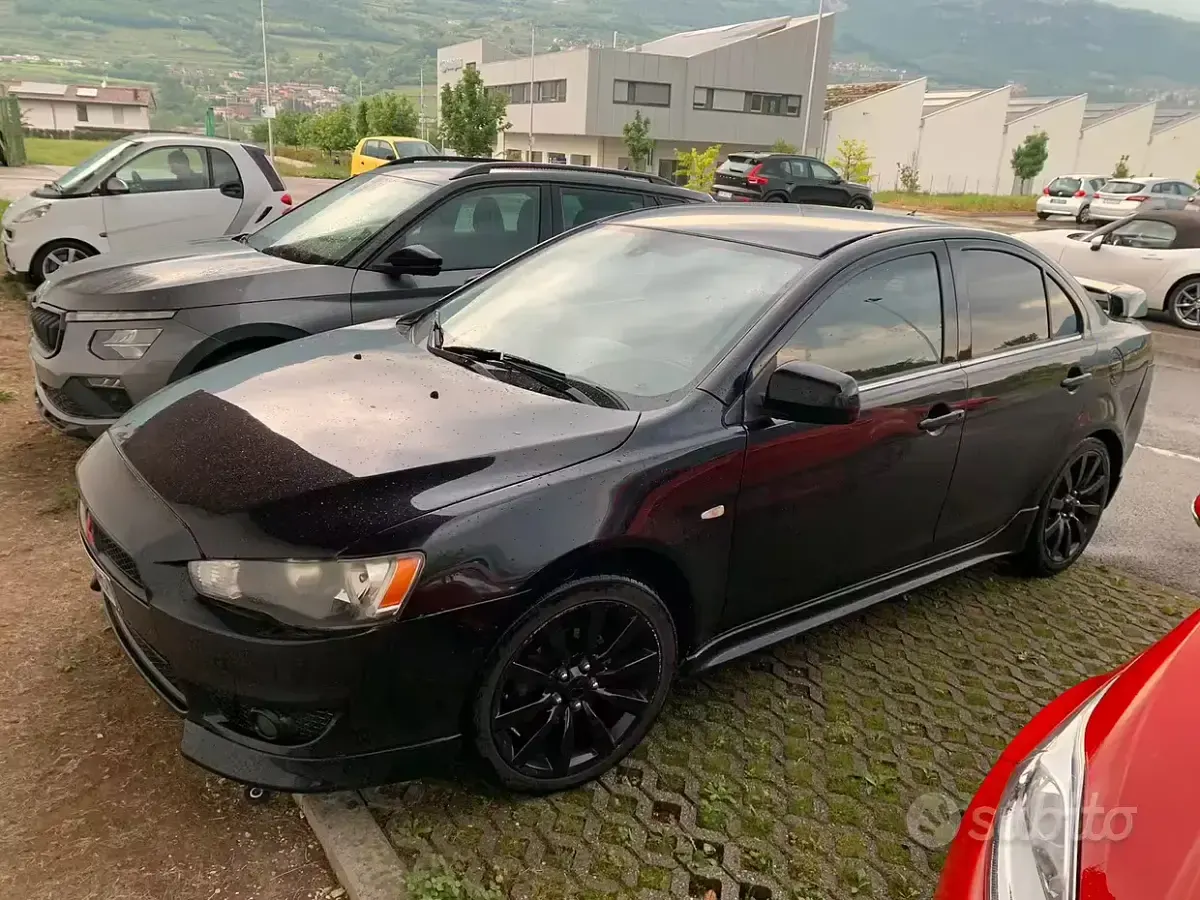 Usata Mitsubishi Lancer 143 CV (105 kW) 2009 Nero Berlina