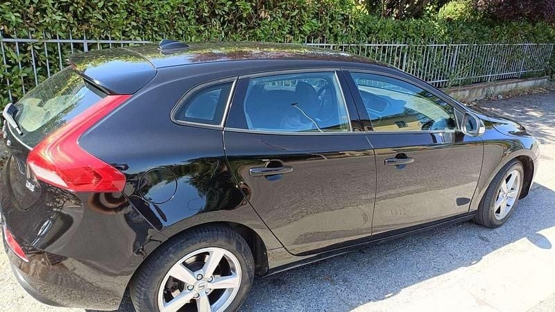 Usata Volvo V40 Kinetic 120 CV (88 kW) 2017 Berlina