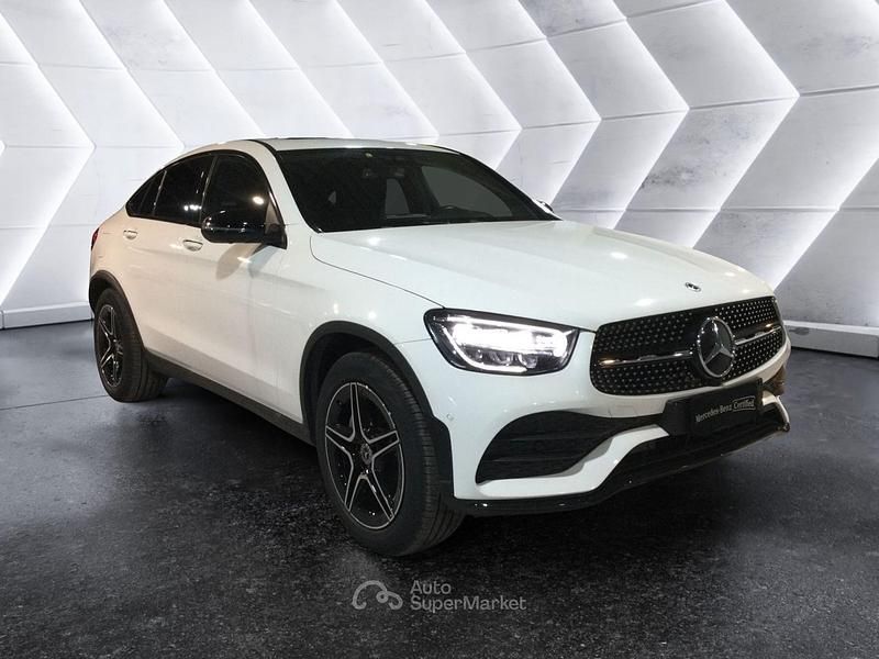 Usata Mercedes GLC300e Premium 306 CV (225 kW) 2022 Bianco Coupé