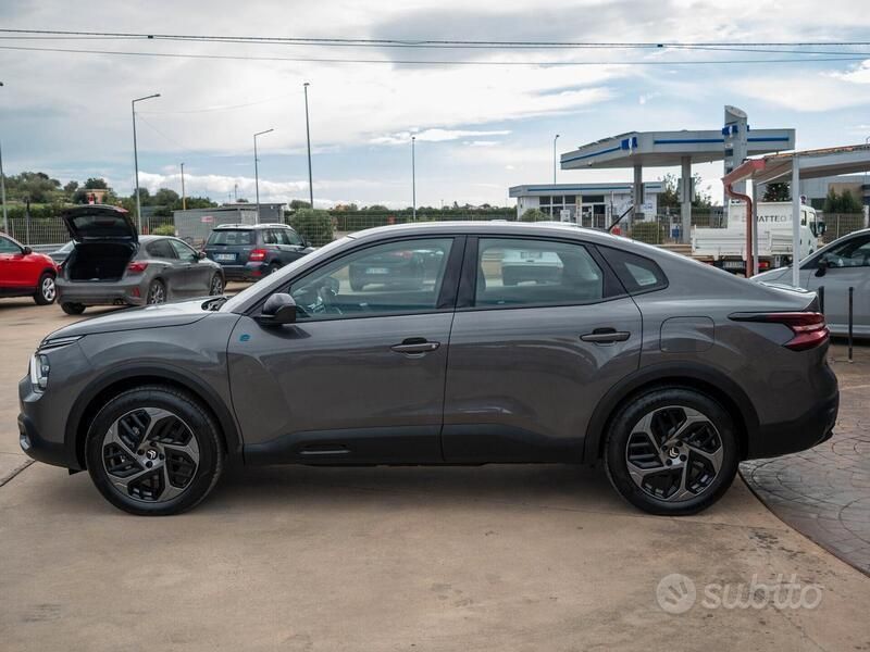 Usata Citroën e-C4 100 kW (136 CV) 2024 Grigio SUV