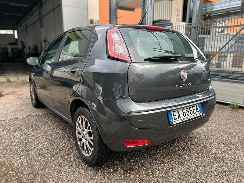 Usata Fiat Punto Evo Emotion 105 CV (77 kW) 2010 Grigio Utilitaria