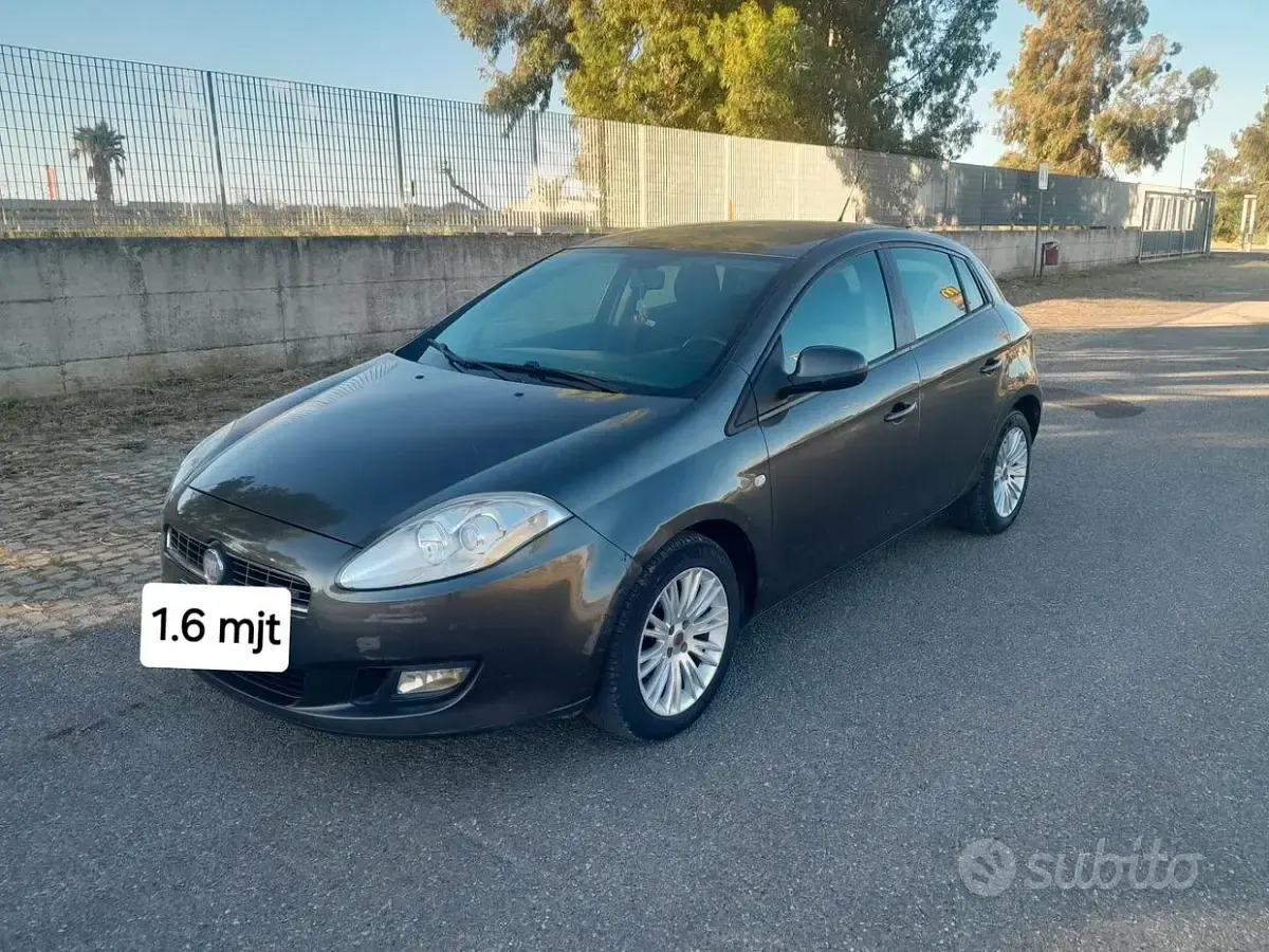 Usata Fiat Bravo Dynamic 105 CV (77 kW) 2009 Marrone Utilitaria