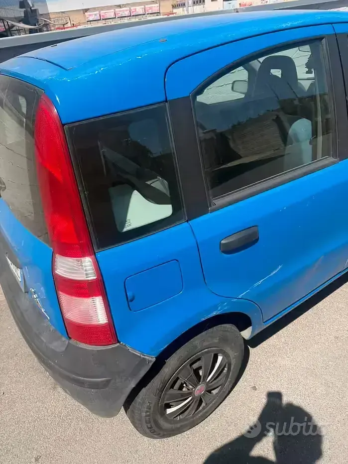 Usata Fiat Panda 54 CV (39 kW) 2004 Bluazzurro Utilitaria