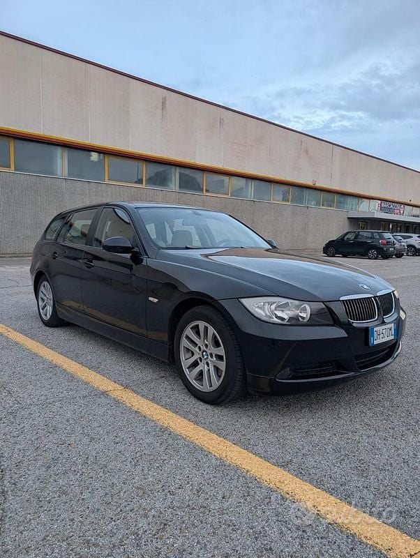 Usata BMW 320 150 CV (110 kW) 2007 Nero Station wagon