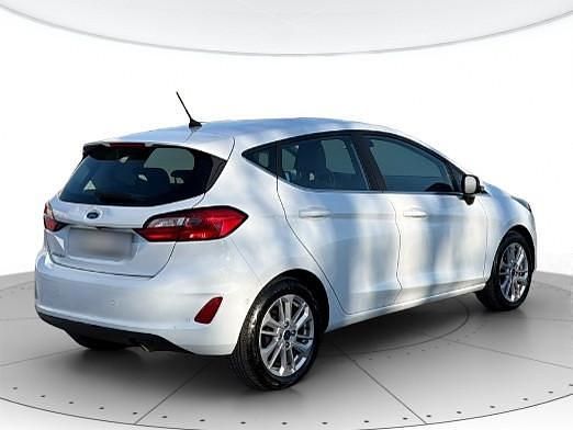Second-hand Ford Fiesta Titanium 75 CP (55 kW) 2023 Alb Berlinǎ