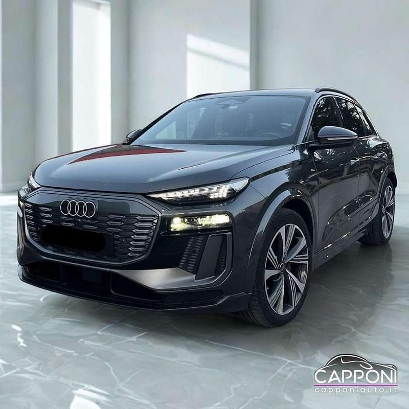 Usata Audi Q6 e-tron S-Line 284 kW (387 CV) 2025 Grigio scuro SUV