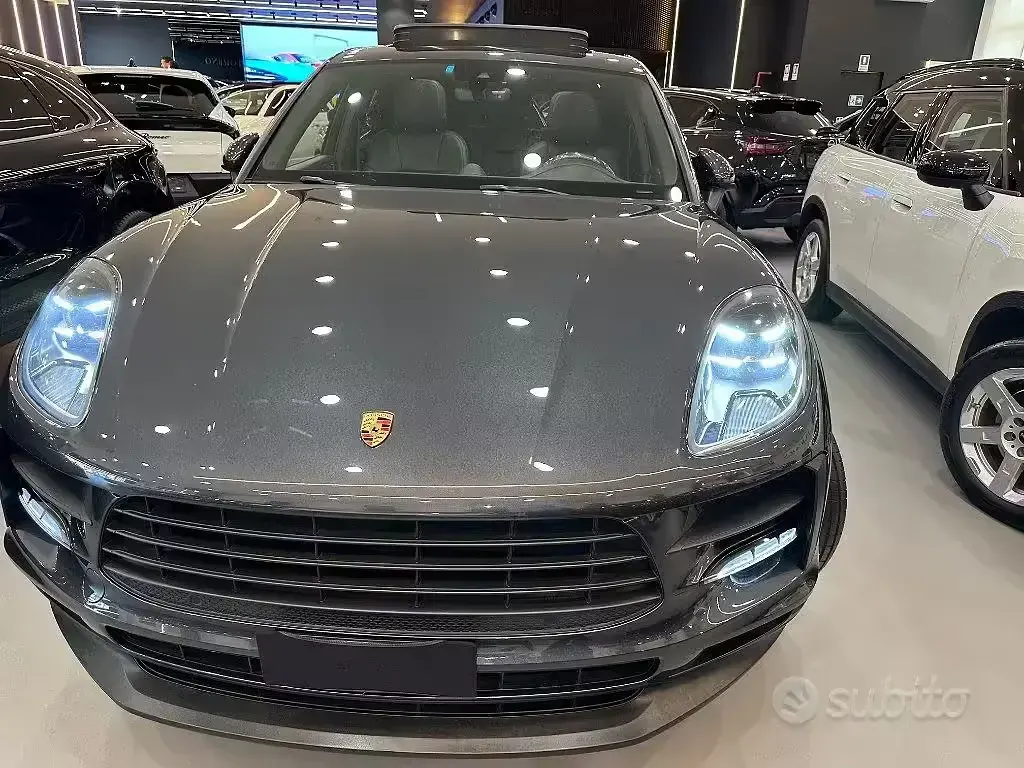 Usata Porsche Macan 245 CV (180 kW) 2021 Grigio metallizzato SUV