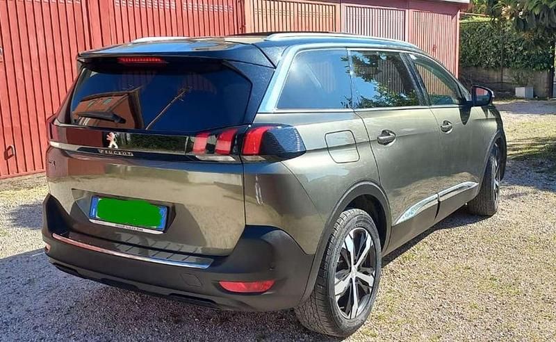 Occasion Peugeot 5008 Allure 120 ch (88 kW) 2018 Vert SUV
