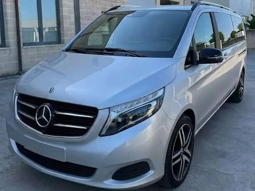 Usata Mercedes V250 Business 190 CV (139 kW) 2019 Argento Monovolume