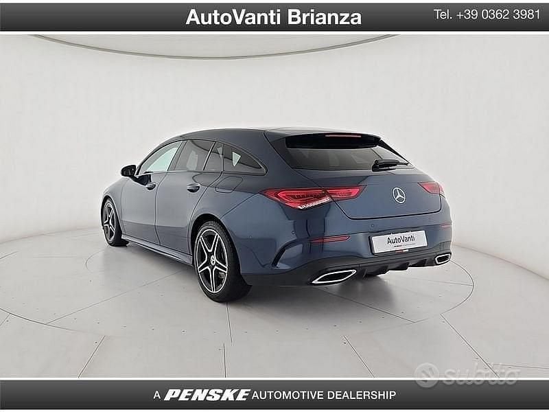 Usata Mercedes CLA200 Shooting Brake Premium 150 CV (110 kW) 2023 Blu Station wagon