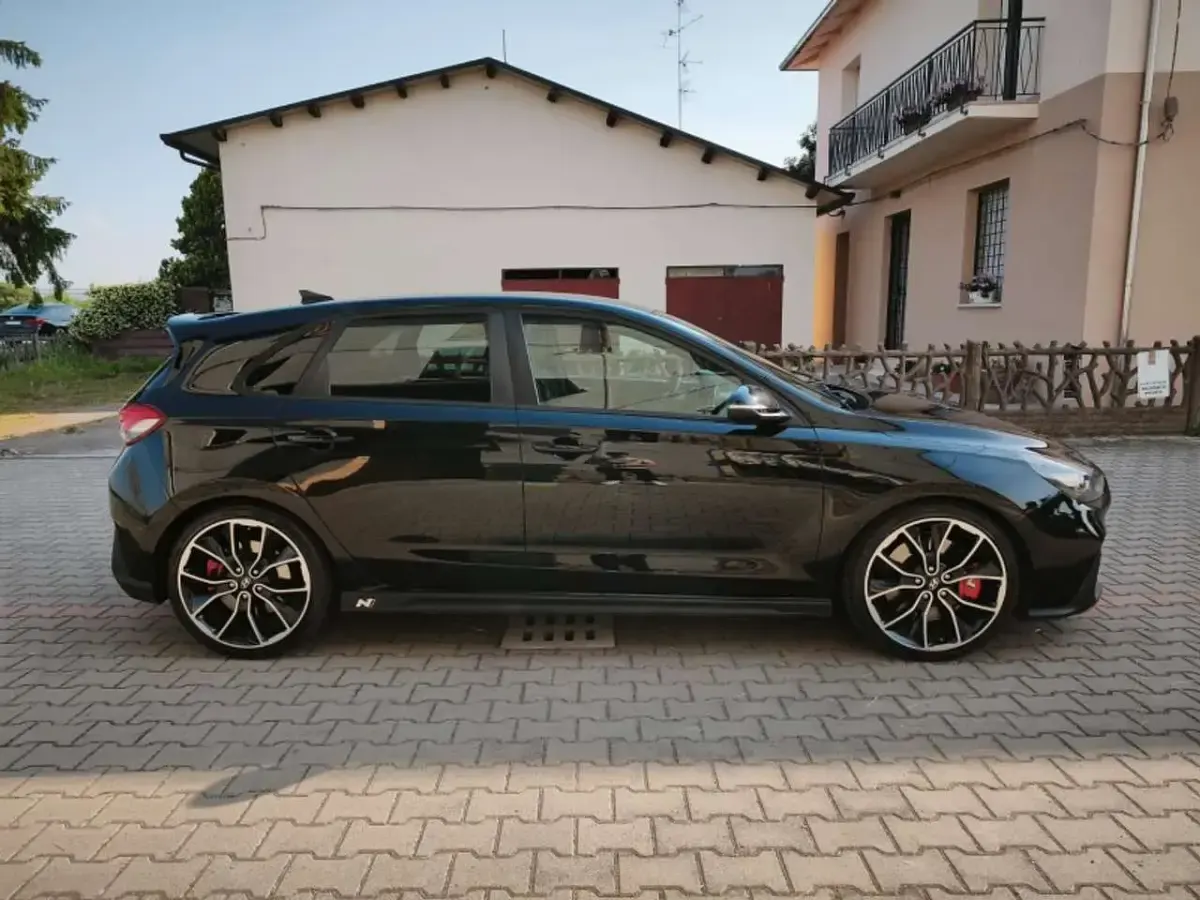 Usata Hyundai i30 N Performance 275 CV (202 kW) 2018 Nero Monovolume