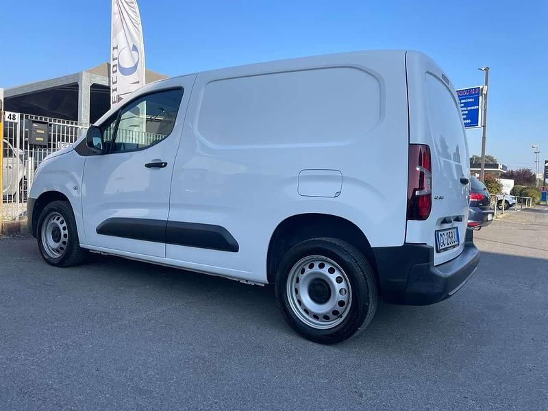 Usata Opel Combo 102 CV (75 kW) 2020 Bianco Monovolume