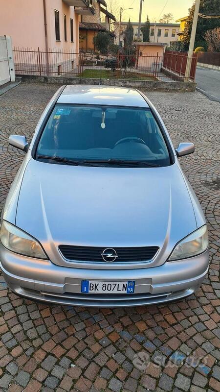 Usato 2000 Opel Astra 1.6 Benzin 101 CV (1.300 €)