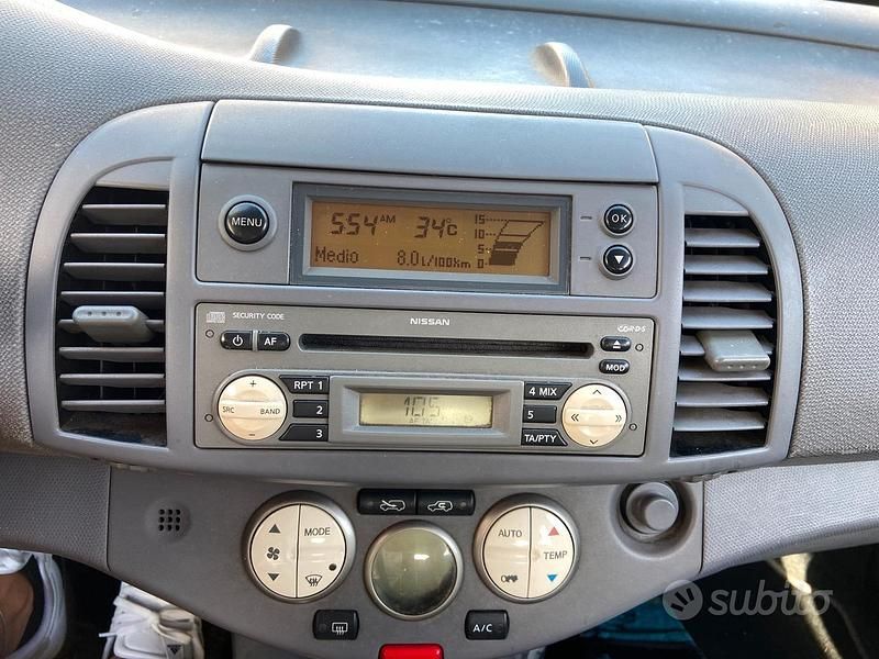 Usata Nissan Micra 80 CV (58 kW) 2003 Grigio Utilitaria