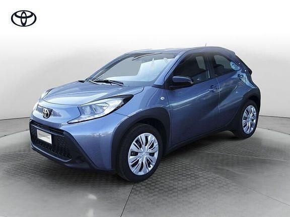 Nuova Toyota Aygo X Active 72 CV (52 kW) 2025 Blu/azzurro SUV