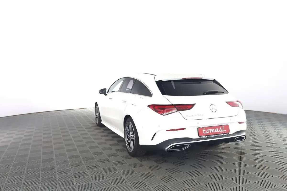 Usata Mercedes CLA200 Shooting Brake Premium 150 CV (110 kW) 2020 Bianco polare Station wagon