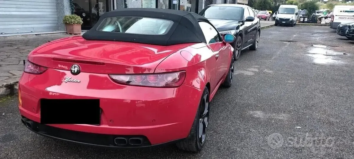 Usata Alfa Romeo Spider 260 CV (191 kW) 2006 Rosso Cabrio
