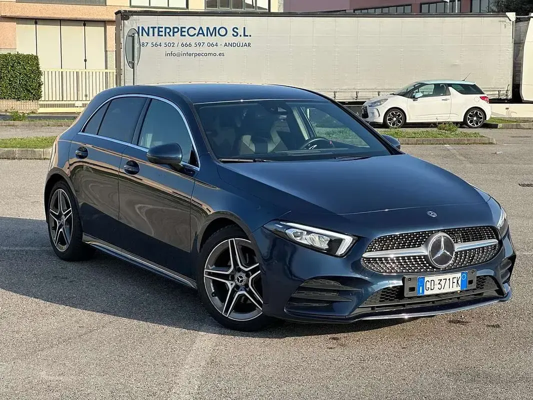 Usata Mercedes A200 AMG 163 CV (119 kW) 2020 Blu/azzurro Berlina