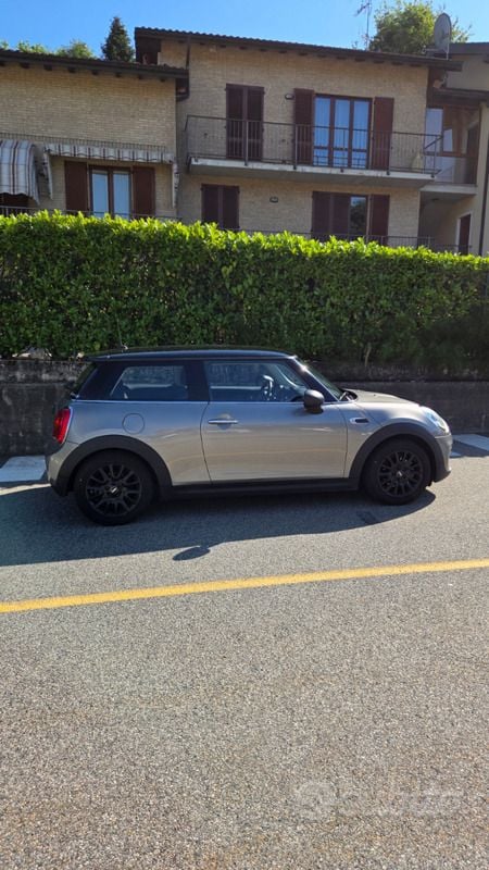 Grigio Usata 2017 Mini ONE Due volumi | 9500 € (Ottimo prezzo) - Immagine 1/3