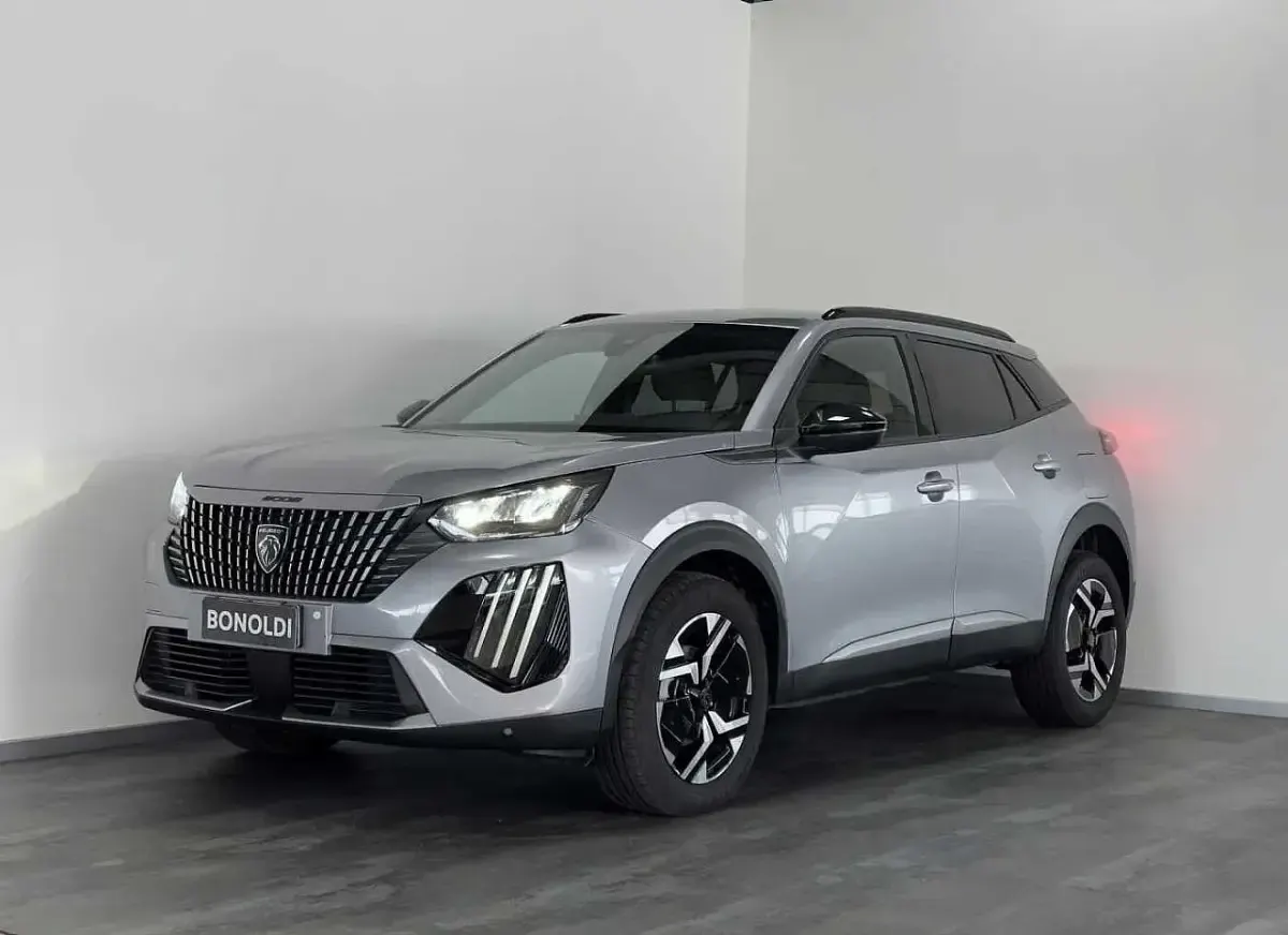 Usata Peugeot 2008 Allure 102 CV (75 kW) 2025 SUV