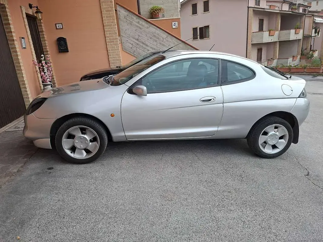 Usata Ford Puma 125 CV (91 kW) 1997 Argento Coupé