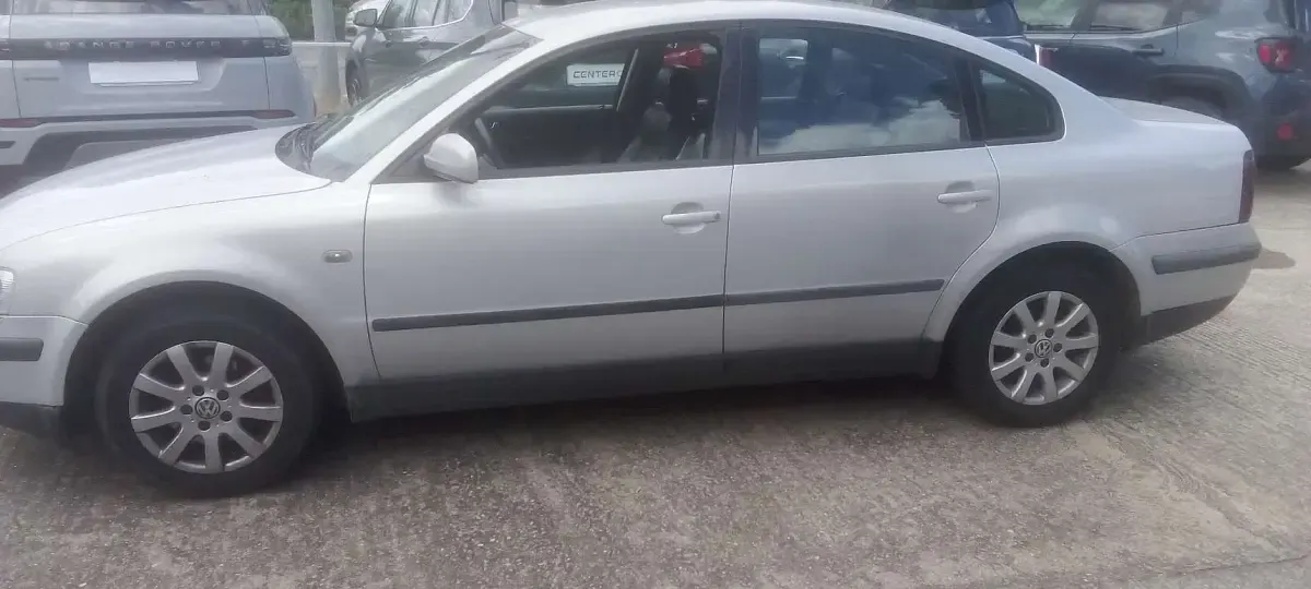 Usata VW Passat Highline 110 CV (80 kW) 1998 Berlina