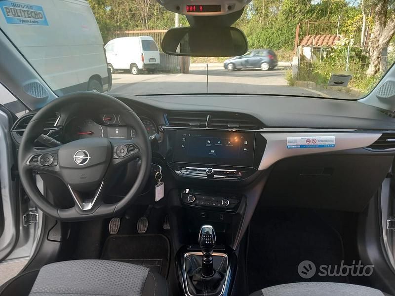 Usata Opel Corsa Edition 100 CV (73 kW) 2025 Grigio Utilitaria