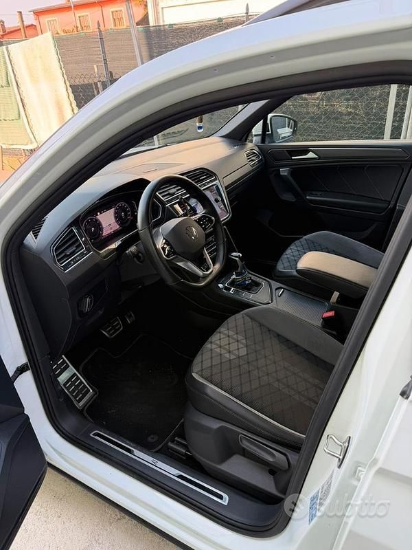 Usata VW Tiguan R-line 150 CV (110 kW) 2021 Bianco SUV