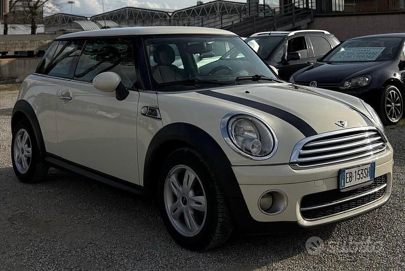 Occasion Mini Cooper D 109 ch (80 kW) 2010 Blanc Citadine