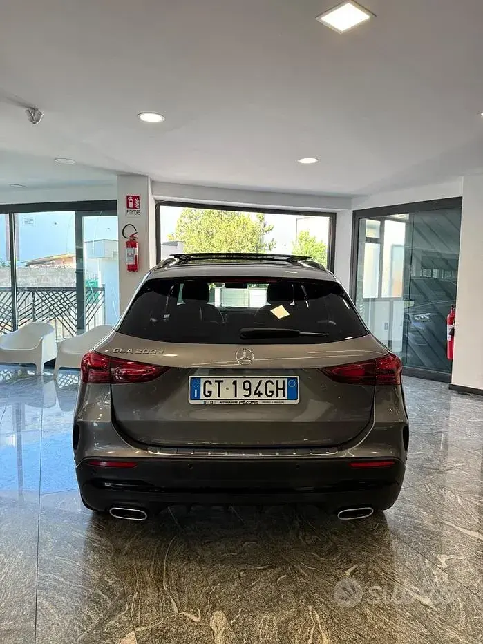 Usata Mercedes GLA200 AMG Line Premium 150 CV (110 kW) 2024 Grigio SUV