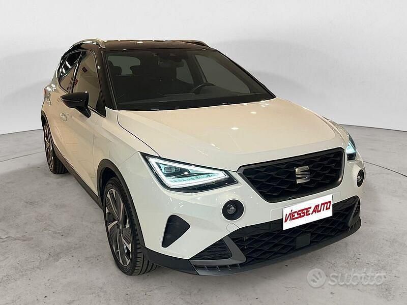 Usata Seat Arona Xperience 150 CV (110 kW) 2024 Bianco SUV