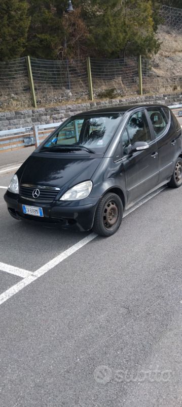 Nero Usata 2004 Mercedes A140 Due volumi | 900 € (Ottimo prezzo) - Immagine 1/4