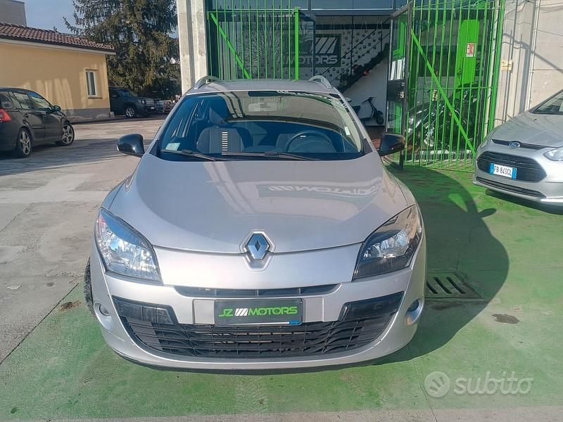 Usata Renault Mégane 130 CV (95 kW) 2011 Grigio Berlina