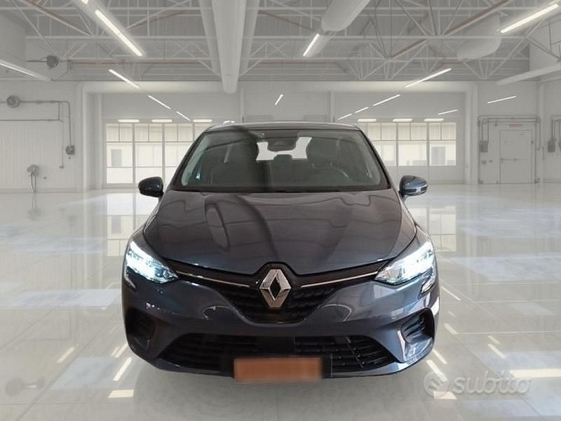 Usata Renault Clio V Business 91 CV (66 kW) 2022 Grigio Berlina