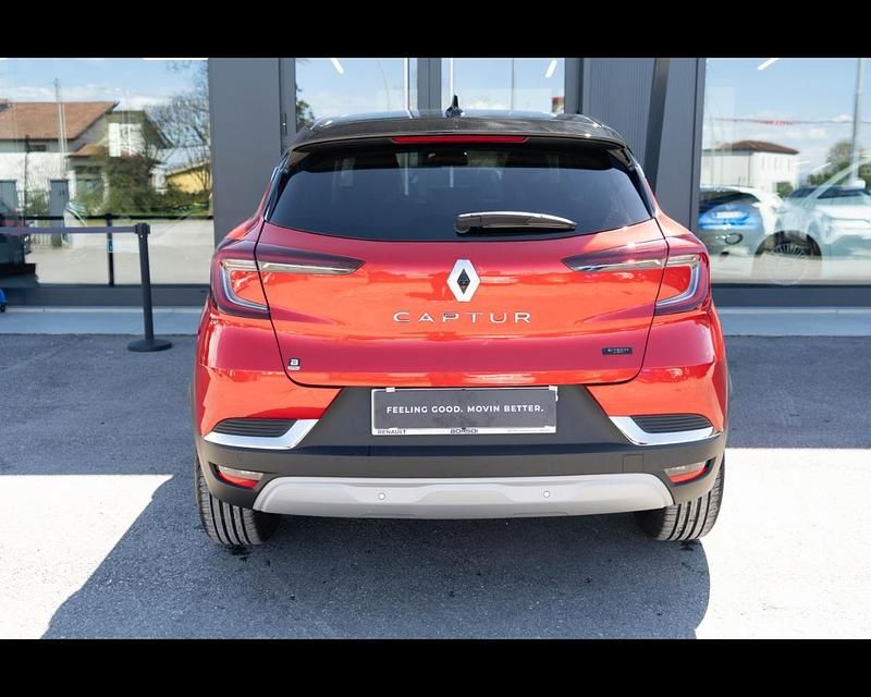 Usata Renault Captur Techno 143 CV (105 kW) 2023 Rosso met SUV