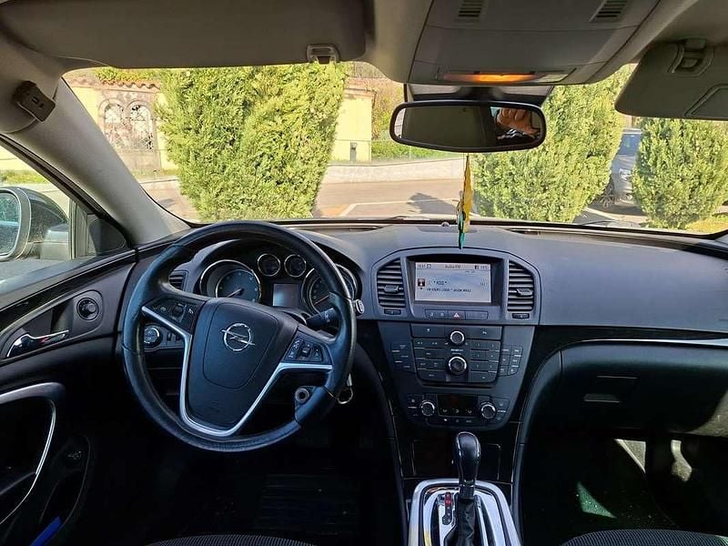 Usata Opel Insignia Cosmo 160 CV (117 kW) 2010 Nero Station wagon